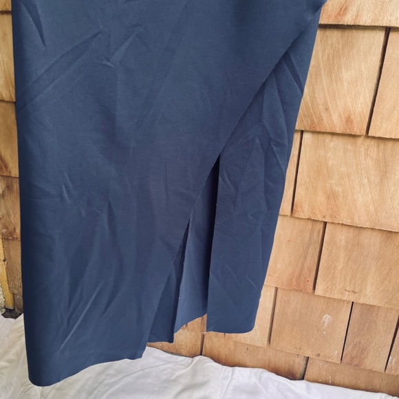 AQUA Ruffled One Shoulder Scuba Gown Size 6 ,12 Navy Women’s - Picture 9 of 17